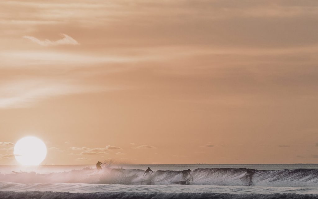 beginner surf spot bali